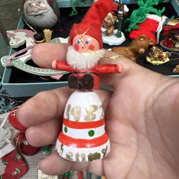 Vintage Lot Christmas Tree Ornaments Yarn Plastic Felt Wood Handmade Assorted - Picture 6 of 16